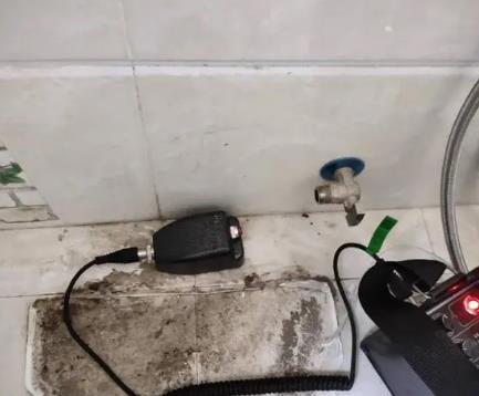 西畴屋顶漏水维修公司分享下卫生间漏水的危害及解决方法